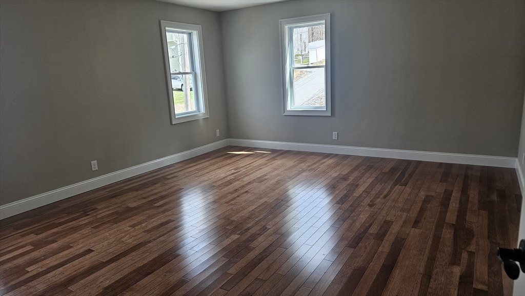 4 Aurora Street Worcester, MA 01607 - Photo 10 of 40 Gallery Image 10