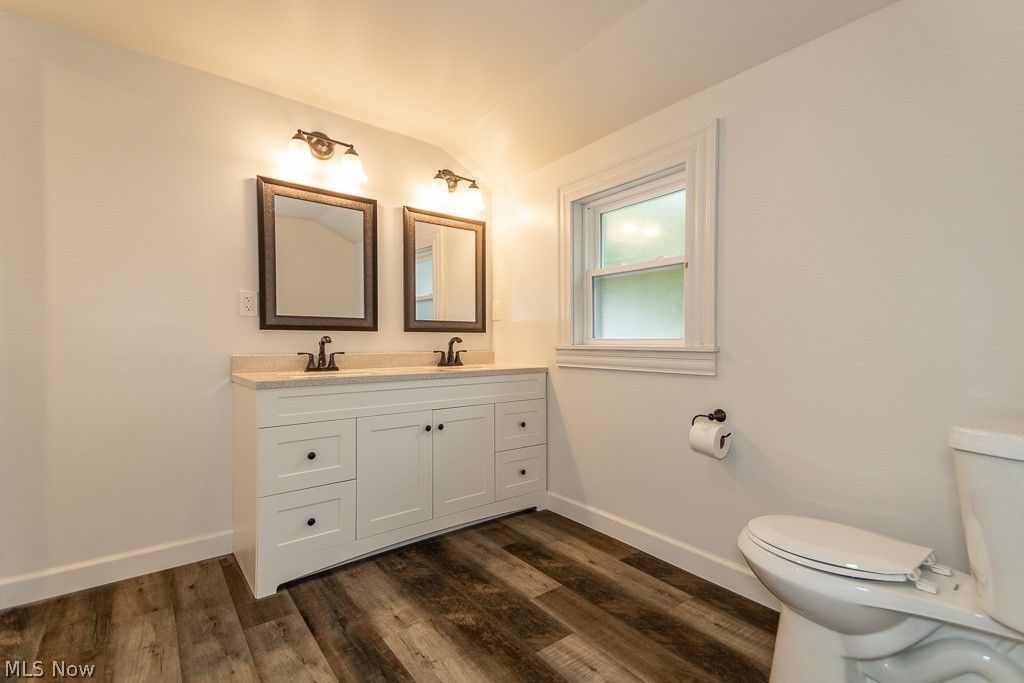 12285 Auburn Road Chardon, OH 44024 - Photo 20 of 35 Primary bathroom