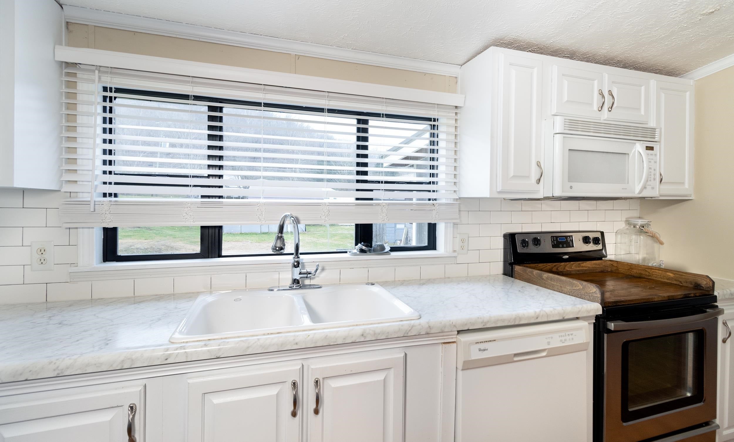 6158 Little 7 Mile Road Huntington, WV 25702 - Photo 8 of 23 Gallery Image 8