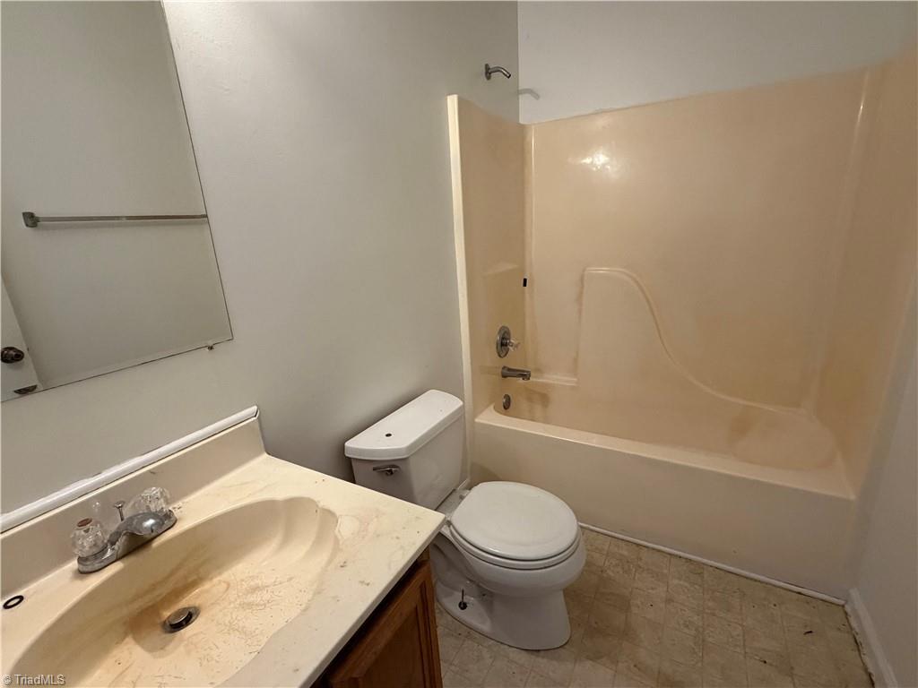 2234 Jones Road Greensboro, NC 27406 - Photo 10 of 15