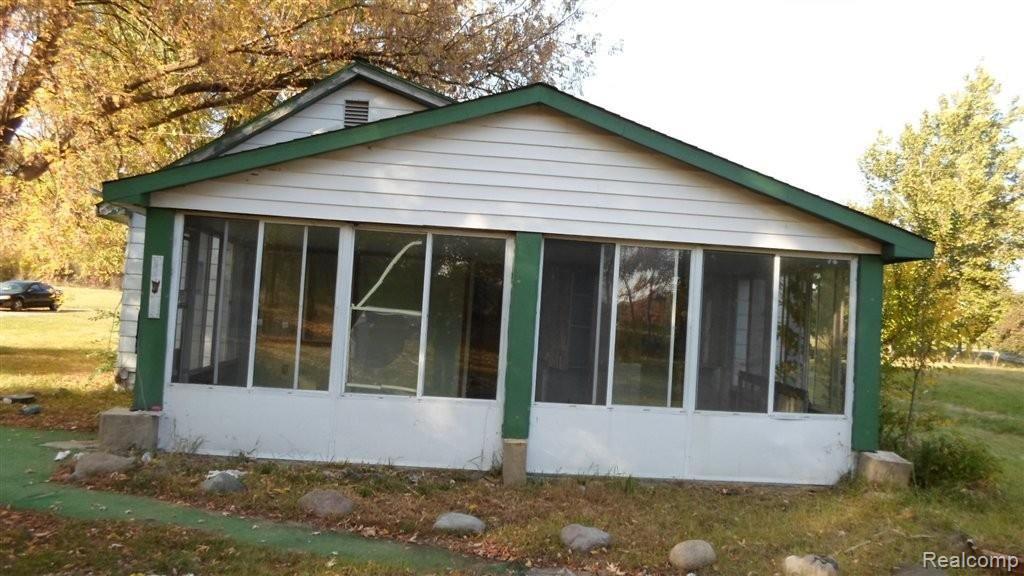 8724 Maltby Road Brighton, MI 48116 - Photo 5 of 10 rear.JPG