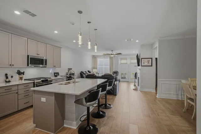 $425,000 | 410 Seaside Trail, Summerville, SC 29486