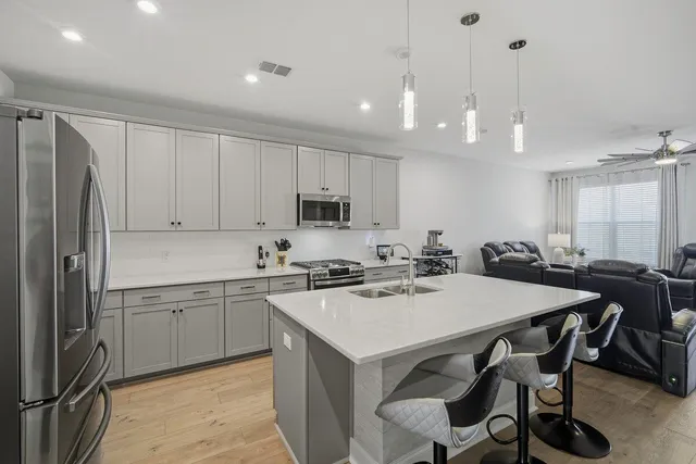 $425,000 | 410 Seaside Trail, Summerville, SC 29486