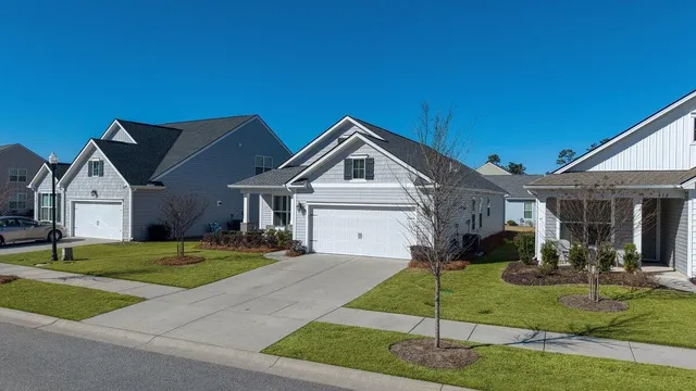 $425,000 | 410 Seaside Trail, Summerville, SC 29486