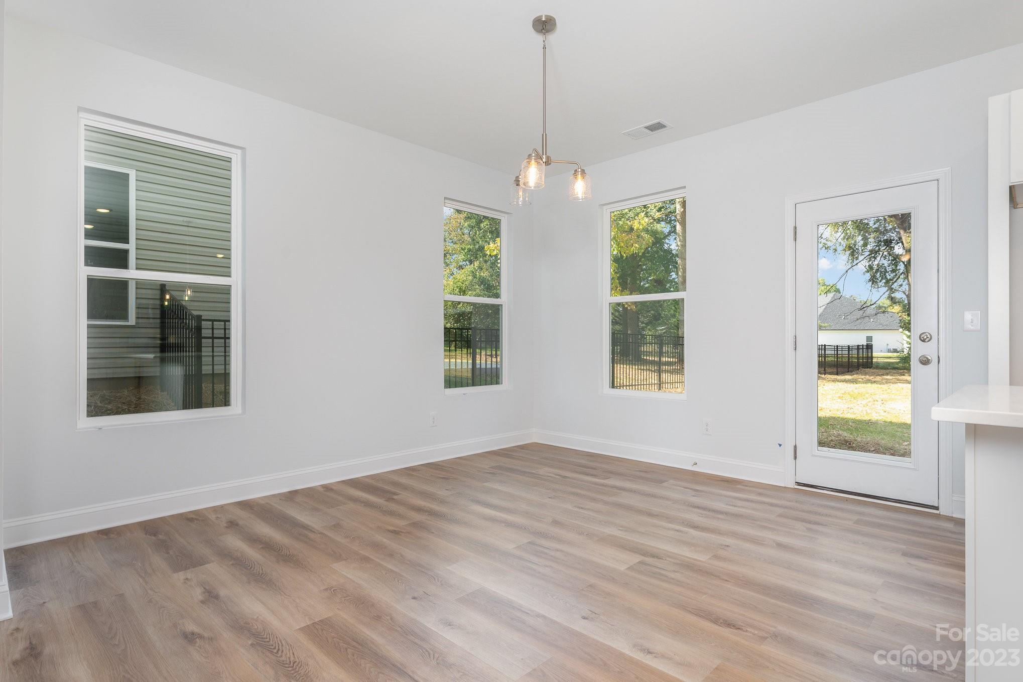 1010 Helms Road Charlotte, NC 28214 - Photo 9 of 43 Gallery Image 9