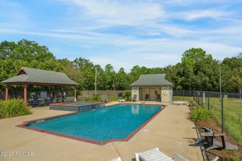 $335,000 | 305 Southlake Circle, Youngsville, LA 70592