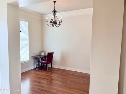 $335,000 | 305 Southlake Circle, Youngsville, LA 70592