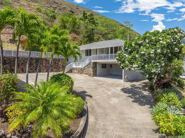 $3,500,000 | 298 Moomuku Place, Honolulu, HI 96821