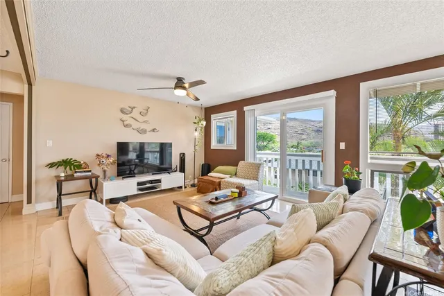 $3,500,000 | 298 Moomuku Place, Honolulu, HI 96821