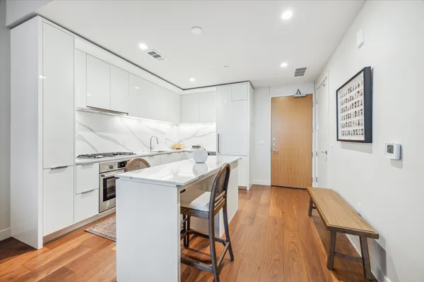 $3,200 | 44 East Avenue, Unit 2304, Austin, TX 78701