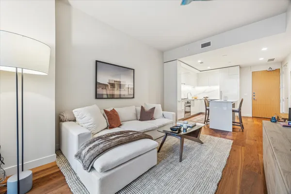 $3,200 | 44 East Avenue, Unit 2304, Austin, TX 78701