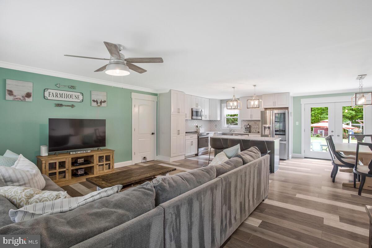 3132 Soper Road Huntingtown, MD 20639 - Photo 7 of 43 Great Room