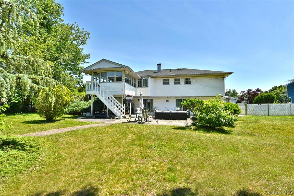 44 Peppermint Road Commack, NY 11725 - Photo 30 of 35