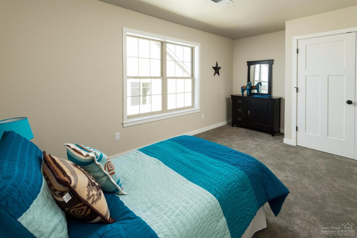 63190 Iner Loop Bend, OR 97701 - Photo 8 of 12 Additional Photo