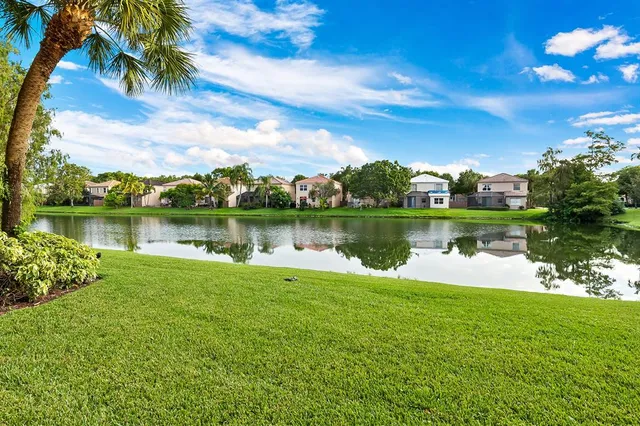 $2,700 | 10730 Northwest 14th Street, Unit 167, Plantation, FL 33322