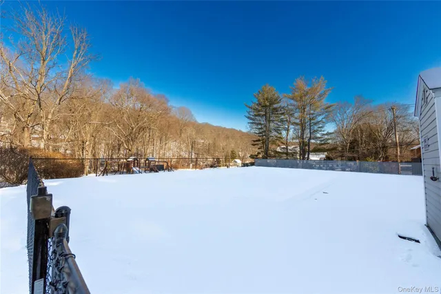 $275,000 | 502 Holly Stream Court, Brewster, NY 10509