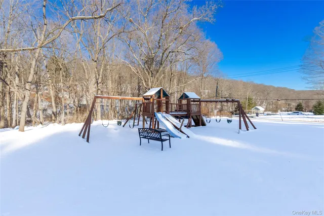 $275,000 | 502 Holly Stream Court, Brewster, NY 10509