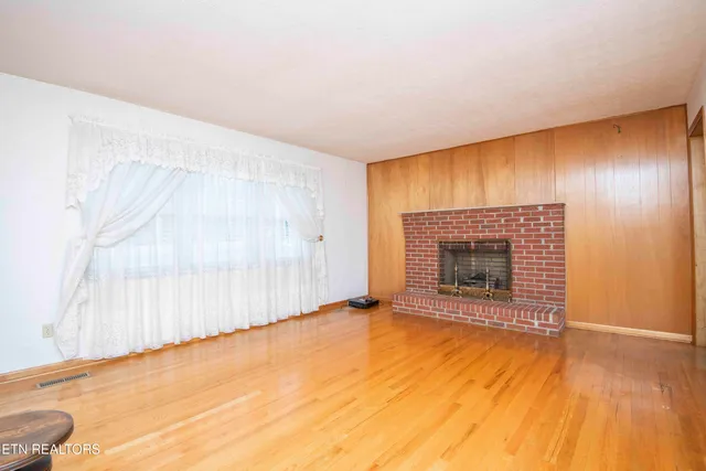 $369,900 | 7224 Ridgeview Road, Corryton, TN 37721