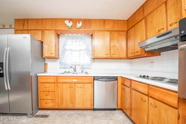 $369,900 | 7224 Ridgeview Road, Corryton, TN 37721