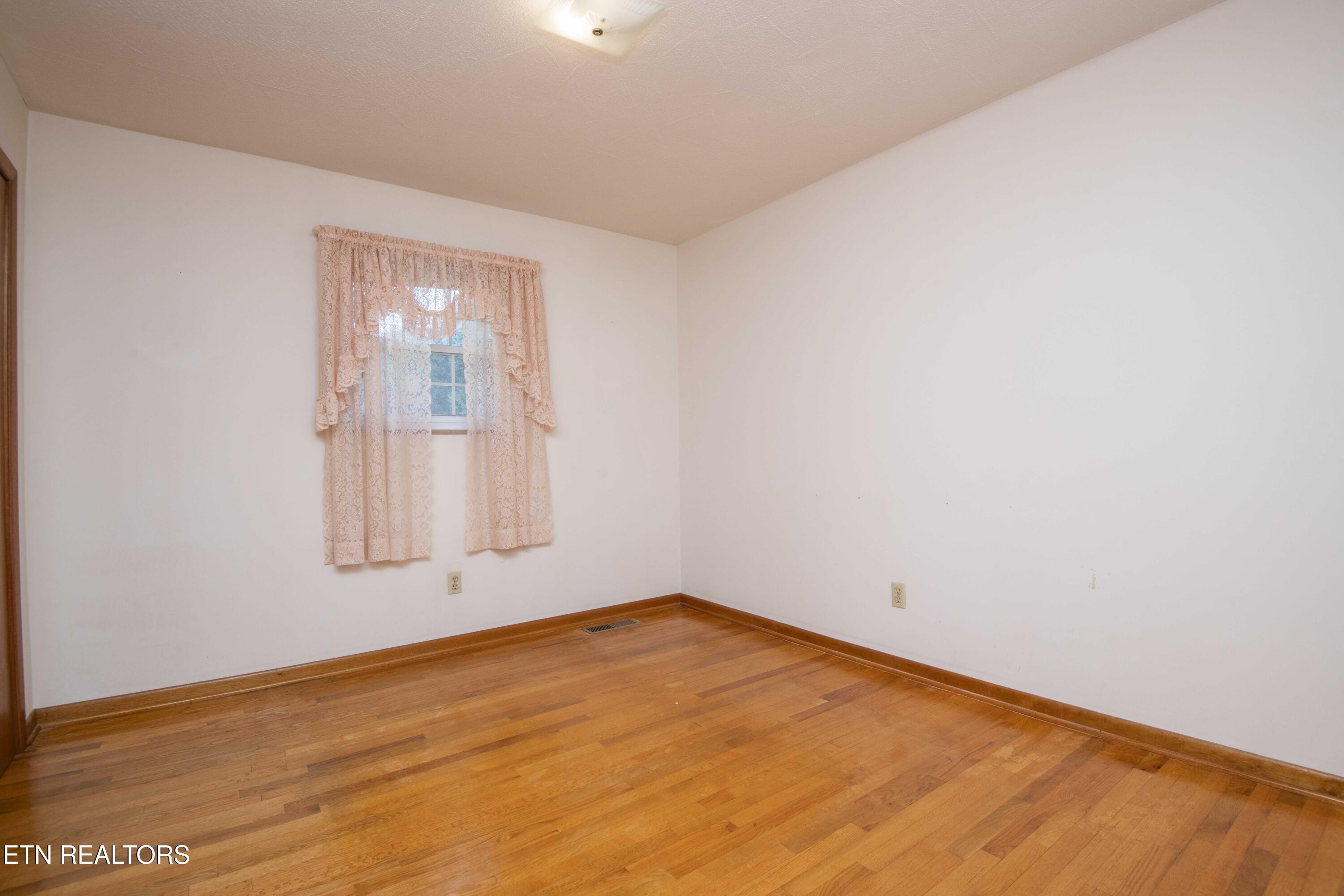 7224 Ridgeview Road Corryton, TN 37721 - Photo 34 of 60 Bedroom 2