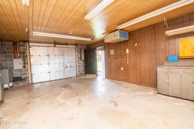 $369,900 | 7224 Ridgeview Road, Corryton, TN 37721