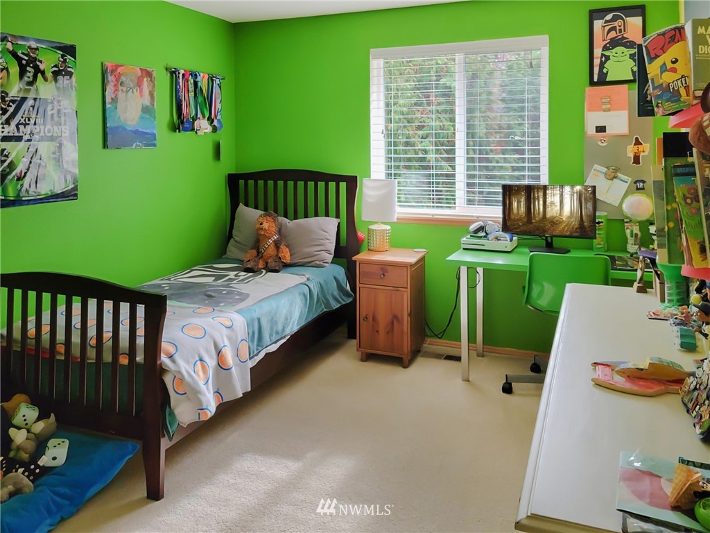 5605 Southeast 1st Place Renton, WA 98059 - Photo 16 of 32 Gallery Image 16