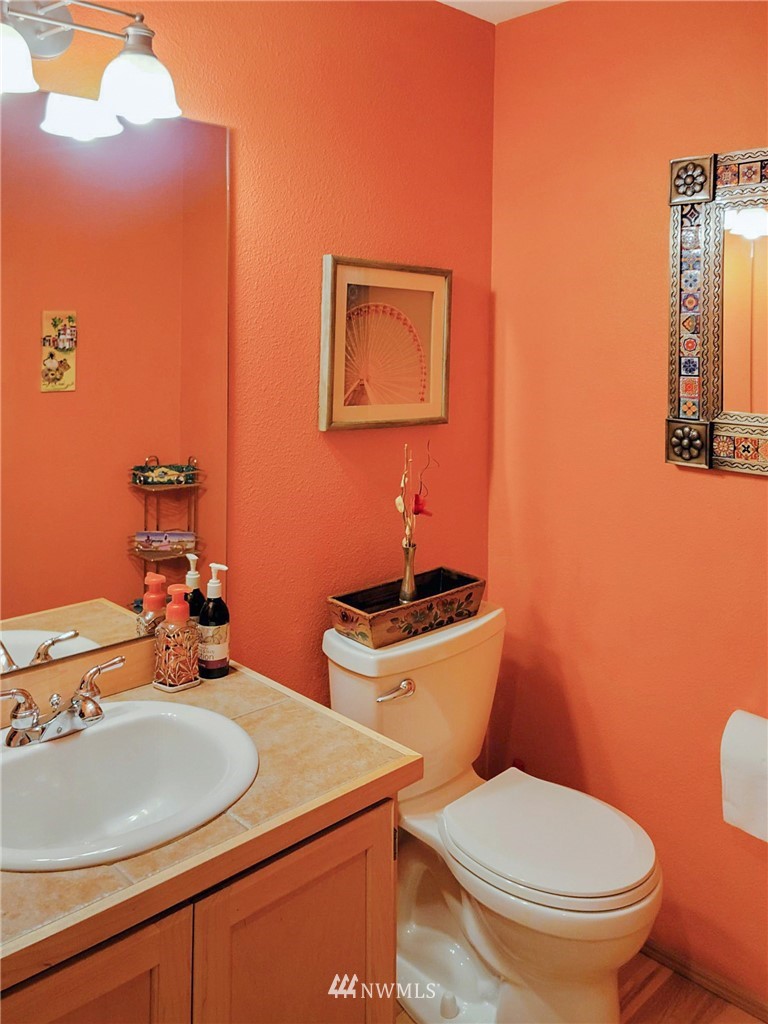 5605 Southeast 1st Place Renton, WA 98059 - Photo 7 of 32 Gallery Image 7