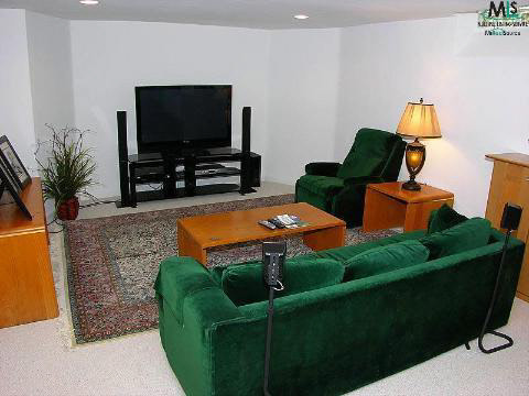 1156 Yorkshire Road Grosse Pointe, MI 48230 - Photo 12 of 12 854650-11.JPG