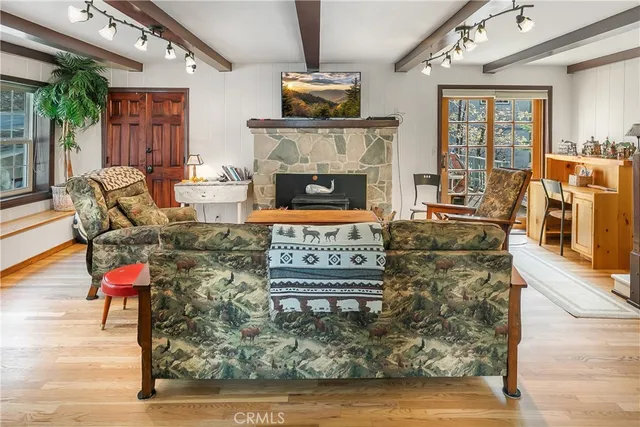 $1,298,000 | 2726 View Drive, Running Springs, CA 92382