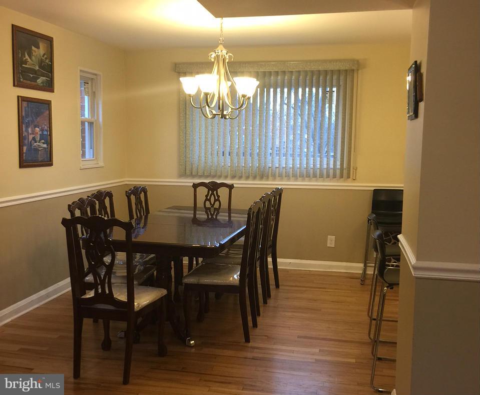3401 Hatton Road Baltimore, MD 21208 - Photo 5 of 9 Dining Room