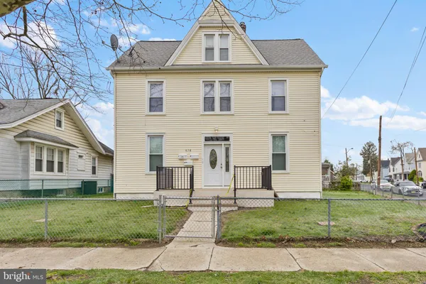 $1,700 | 638 Pennsylvania Avenue, Unit 1, Delanco, NJ 08075