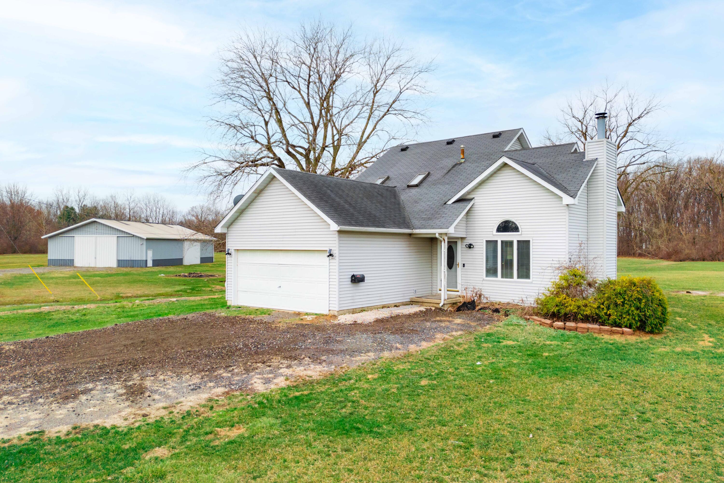 12215 Crossman Street Carleton, MI 48117 - Photo 1 of 41 12215 Crossman Rd, Carleton (1 of 41)