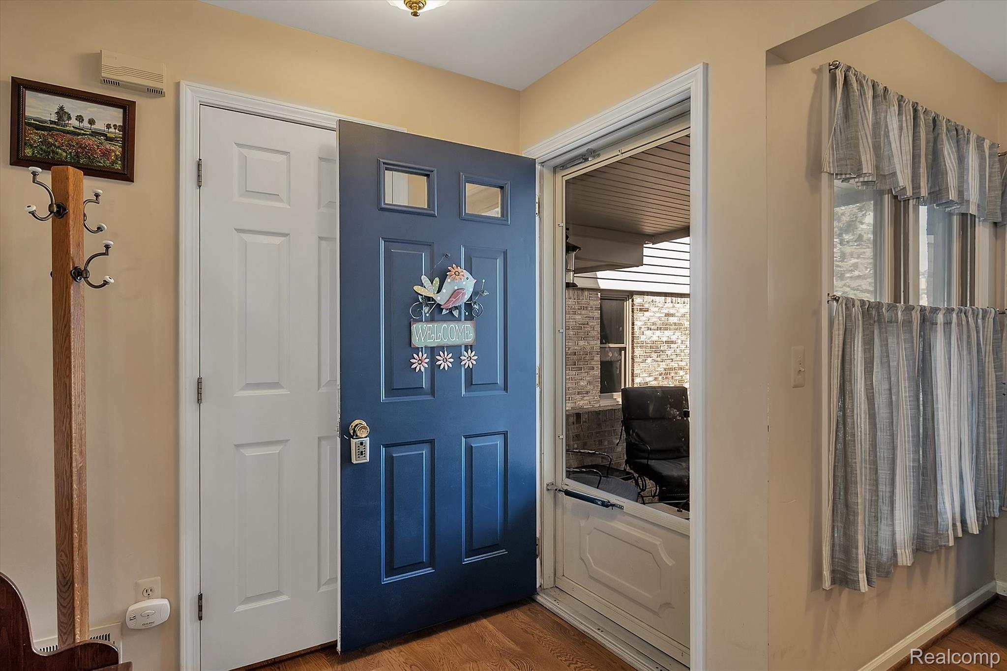 776 Ridgeside Drive, Unit 30 Milford, MI 48381 - Photo 6 of 57 06-776 Ridgeside Dr-Windowstill Real Estate Photography-6.jpg