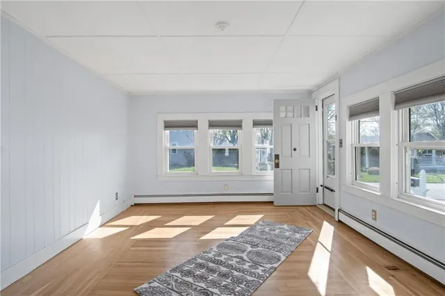 $649,900 | 25 Thomas Street, North Kingstown, RI 02852