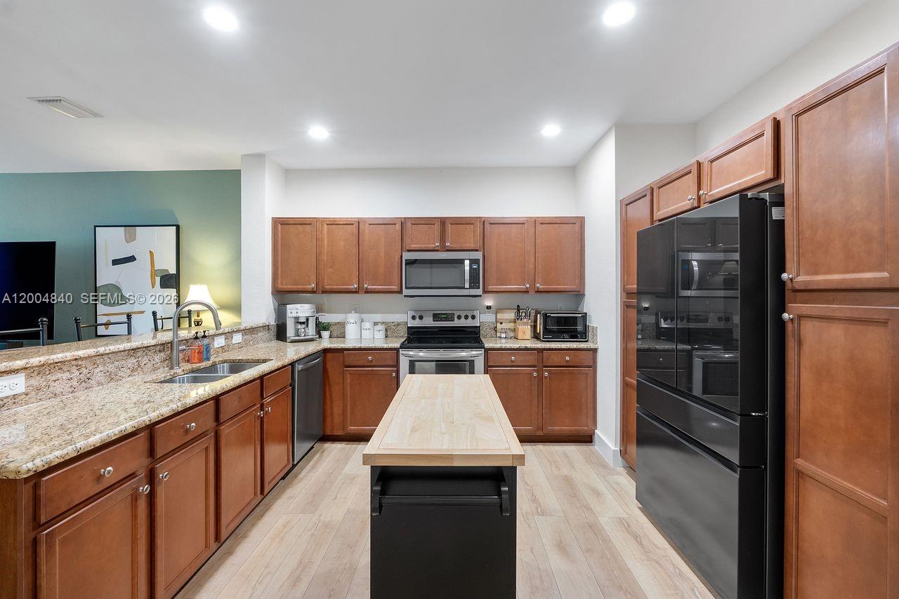 17116 Southwest 92nd Street Miami, FL 33196 - Photo 5 of 51