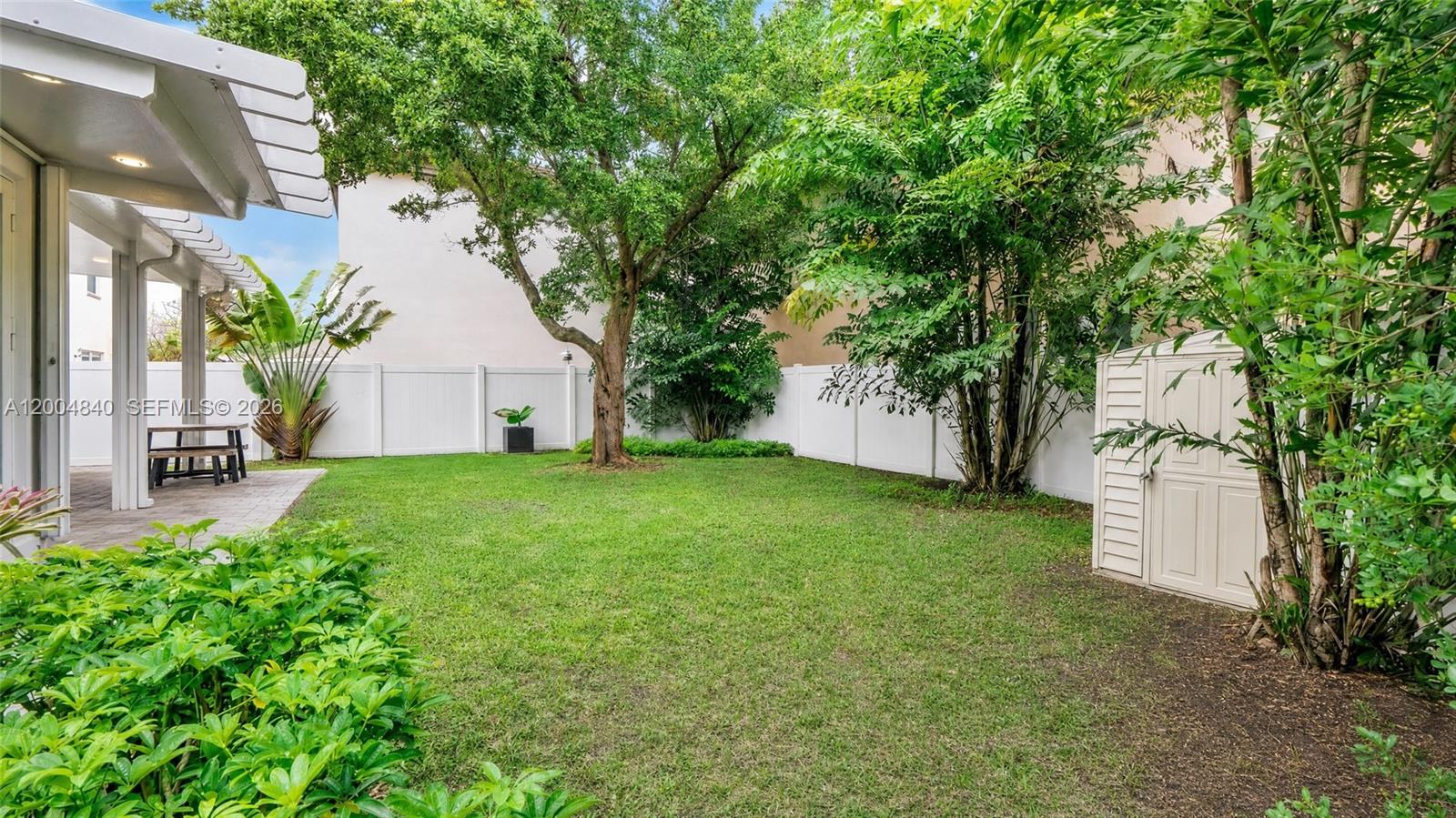 17116 Southwest 92nd Street Miami, FL 33196 - Photo 9 of 51