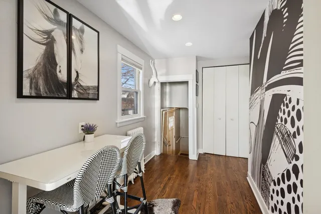 $650,000 | 2233 West Greenleaf Avenue, Chicago, IL 60645