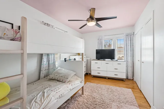 $650,000 | 2233 West Greenleaf Avenue, Chicago, IL 60645