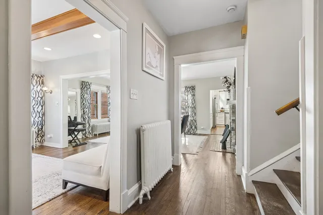 $650,000 | 2233 West Greenleaf Avenue, Chicago, IL 60645