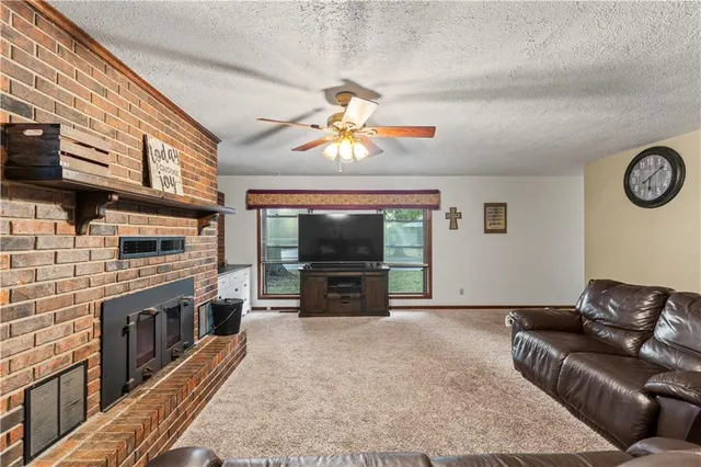 $240,000 | 113 East Hardin Place, Nevada, MO 64772