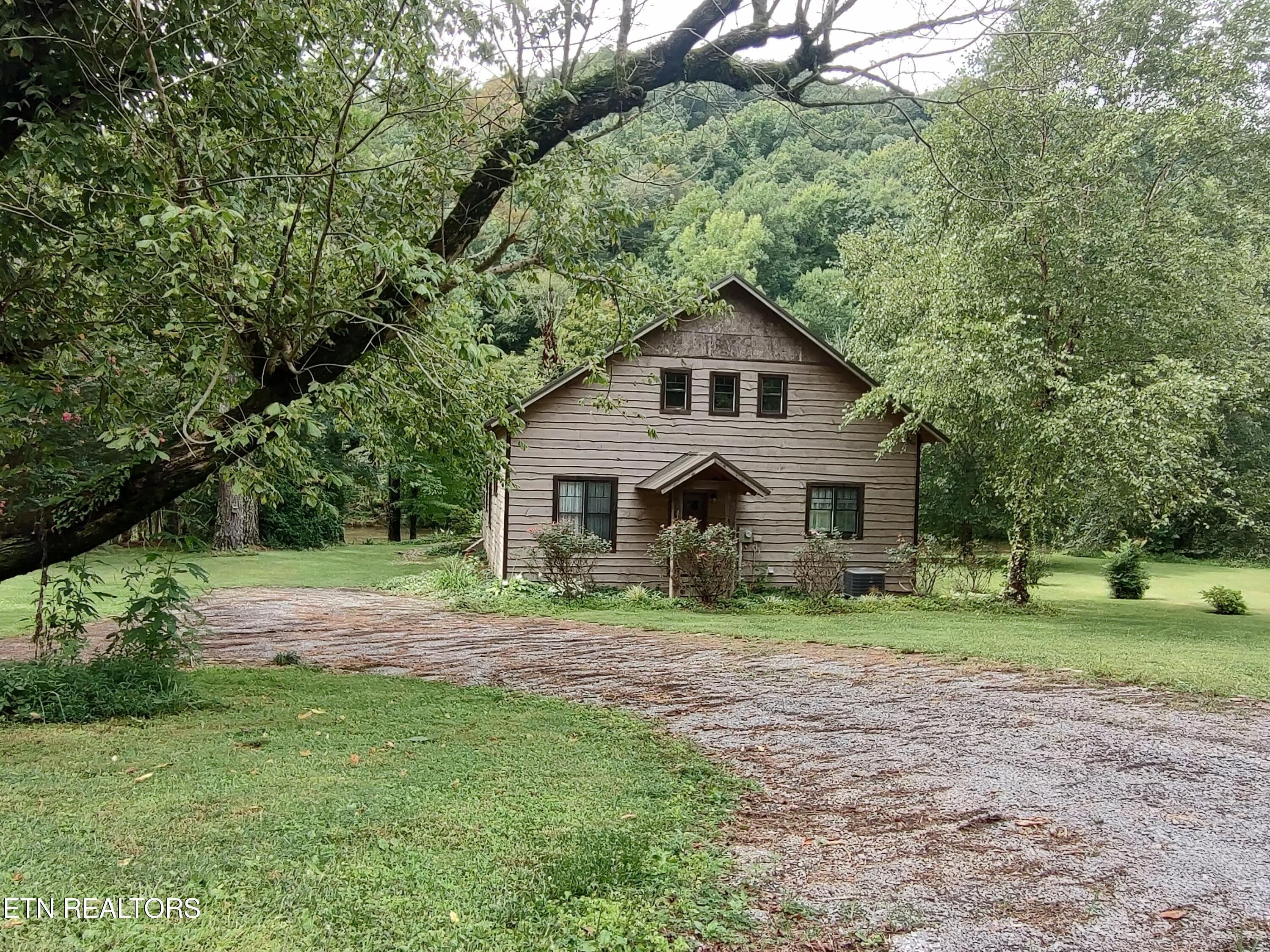 216 Rafter Road Tellico Plains, TN 37385 - Photo 14 of 47 Driveway/Parking area
