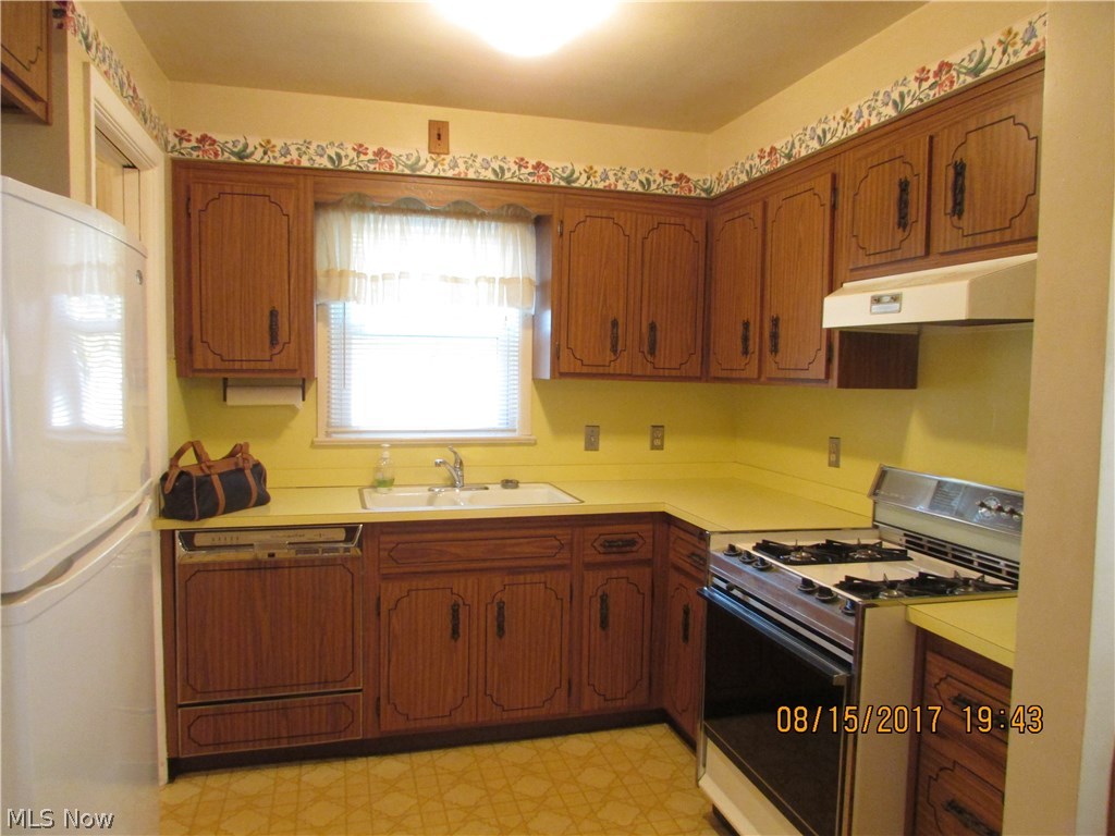 20688 Applegate Road Maple Heights, OH 44137 - Photo 7 of 35 Gallery Image 7