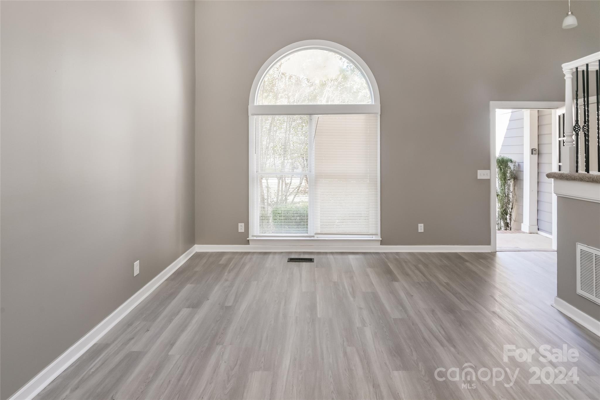 2540 Annecy Dr, Matthews, NC 28105 | Compass, image size:2048x1365