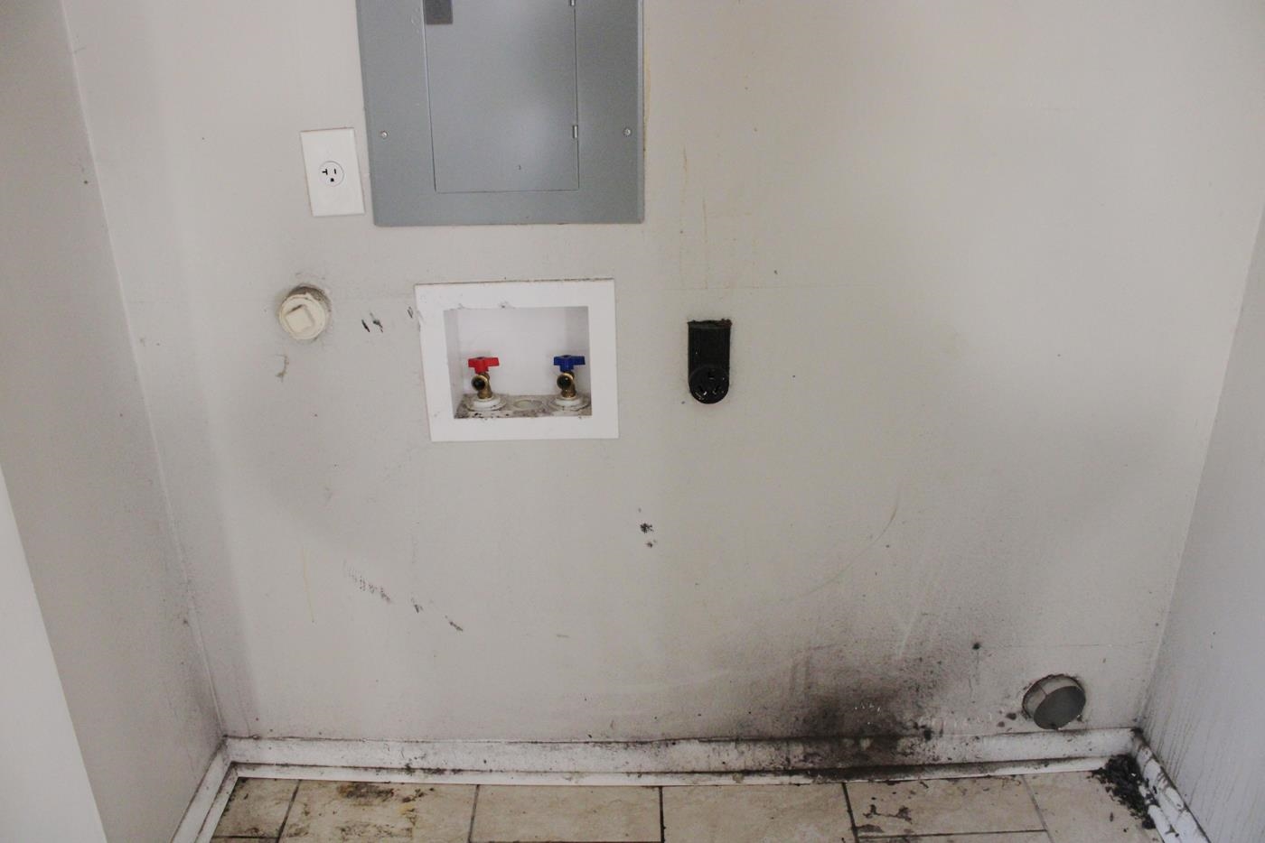 1673 South White Station Road Memphis, TN 38117 - Photo 16 of 17 Laundry area with hookup for a washing machine and electric panel