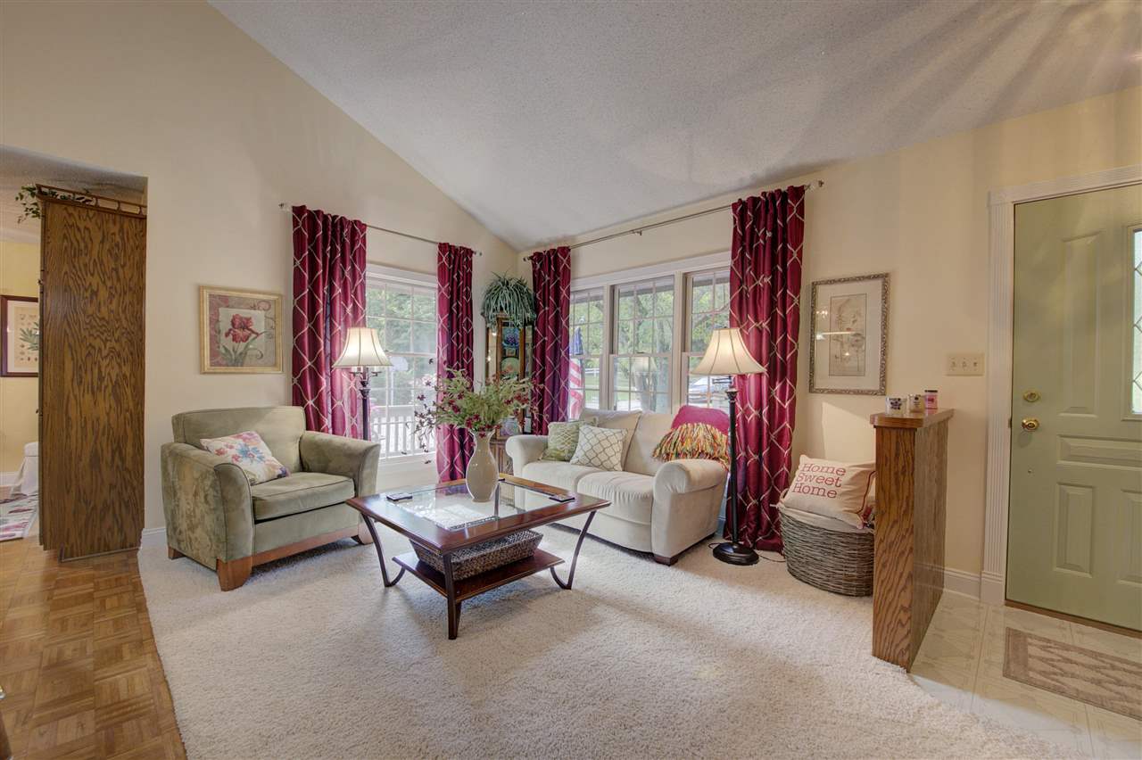 721 East River Road Flushing, MI 48433 - Photo 22 of 62