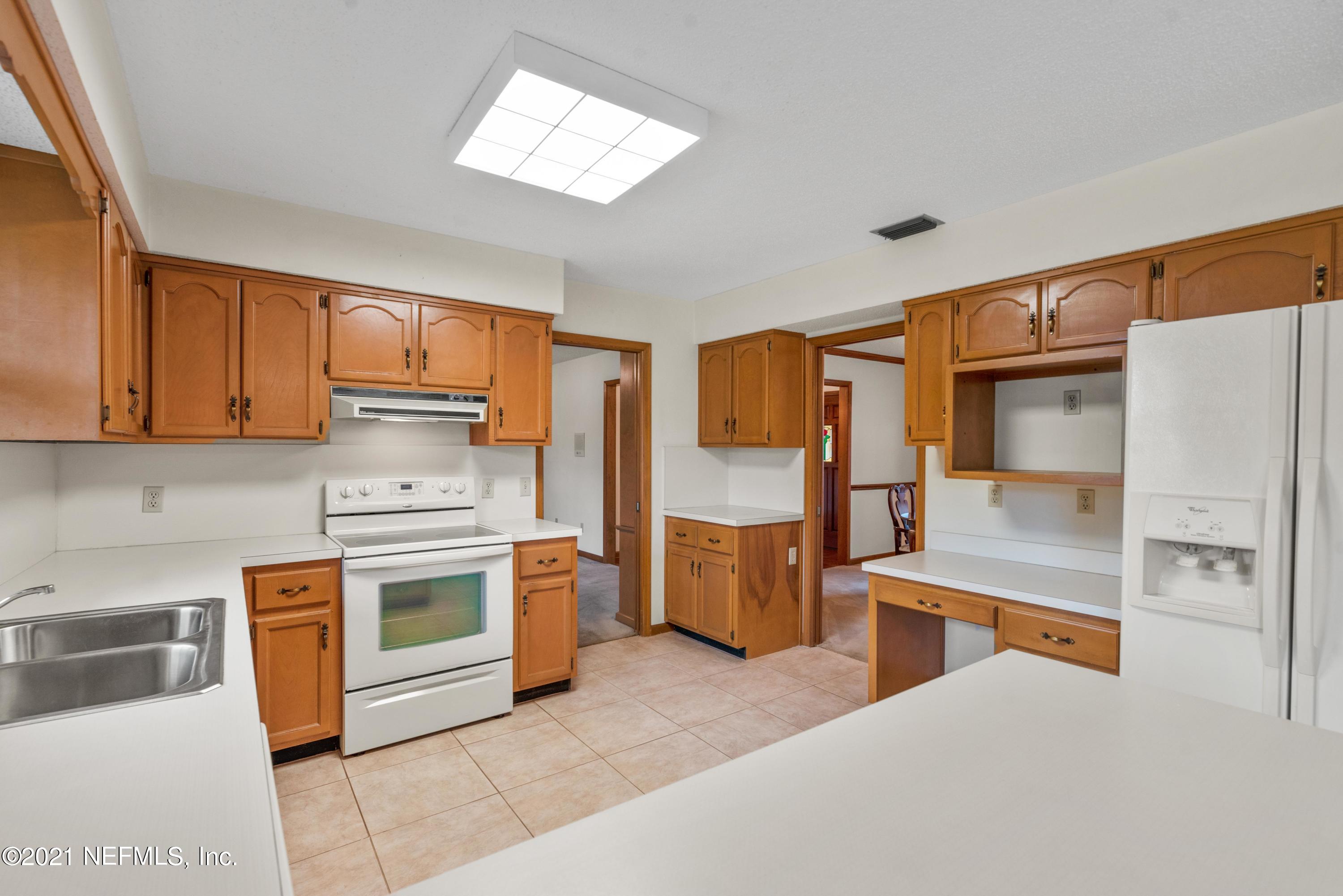 5530 Swamp Fox Road Jacksonville, FL 32210 - Photo 12 of 31 5530 Swamp Fox Rd-12