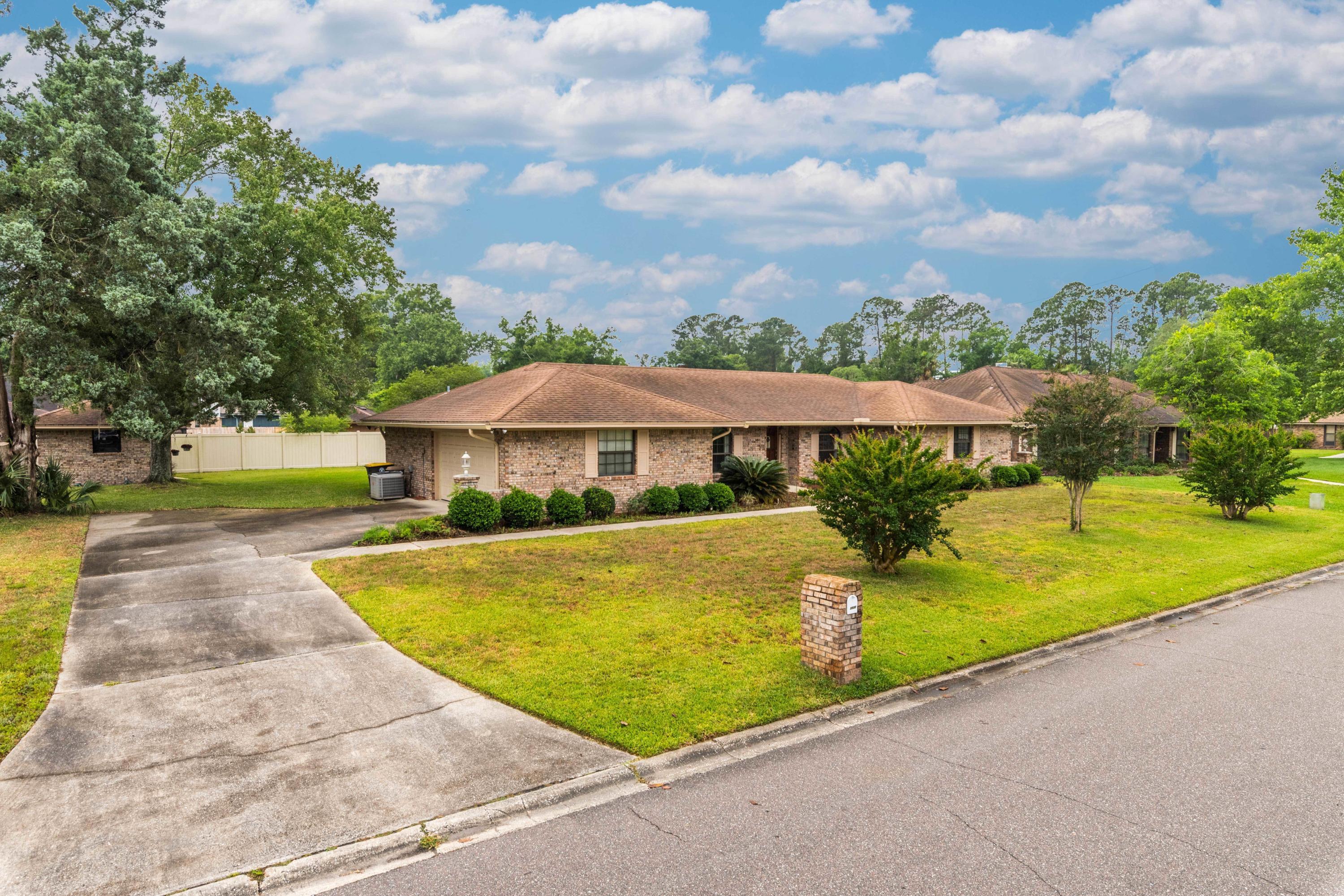 5530 Swamp Fox Road Jacksonville, FL 32210 - Photo 2 of 31 5530 Swamp Fox Rd-2