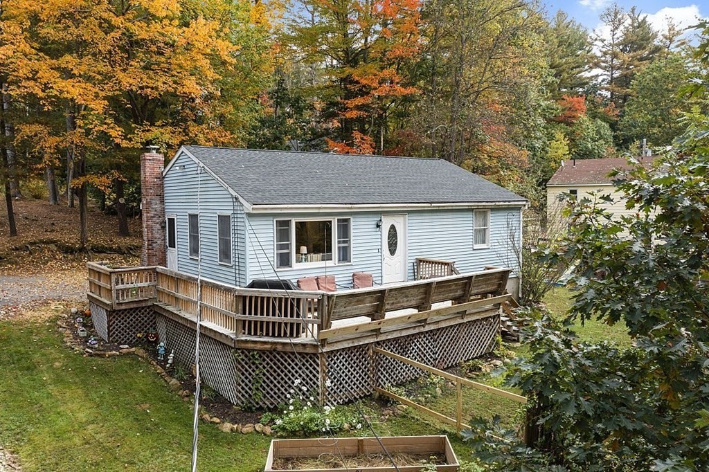 21 Glen Road Gardner, MA 01440 - Photo 1 of 35 Gallery Image 1
