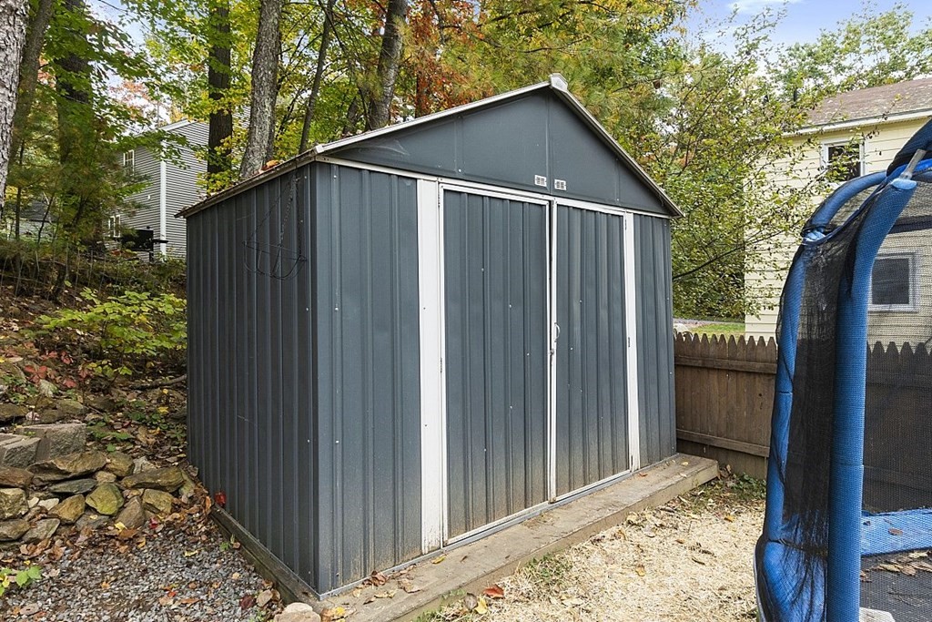 21 Glen Road Gardner, MA 01440 - Photo 11 of 35 Gallery Image 11