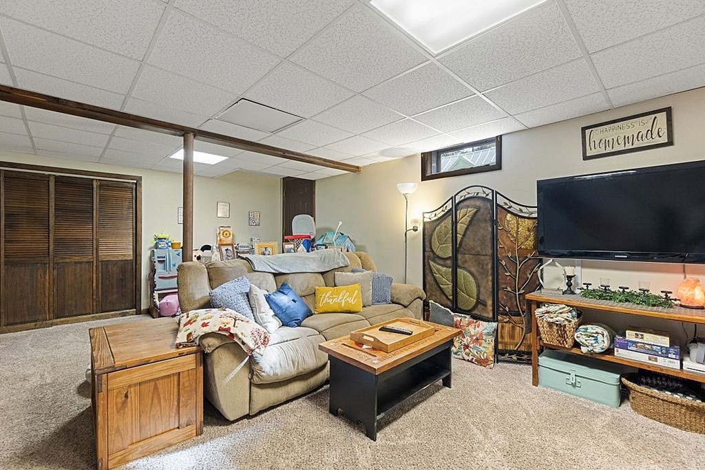 21 Glen Road Gardner, MA 01440 - Photo 32 of 35 Gallery Image 32